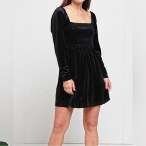 Gap Velvet Smocked‎ Dress black size small